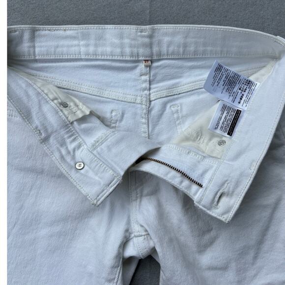 Women's White Denim Levi's jean shorts size 27 - Picture 5 of 7